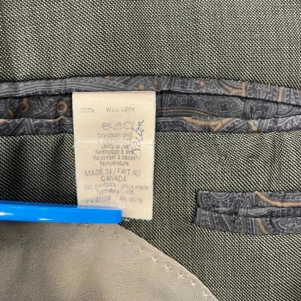 Lauren Ralph Lauren Gray Blazer size 46L. Made in Canada. - Picture 6 of 7